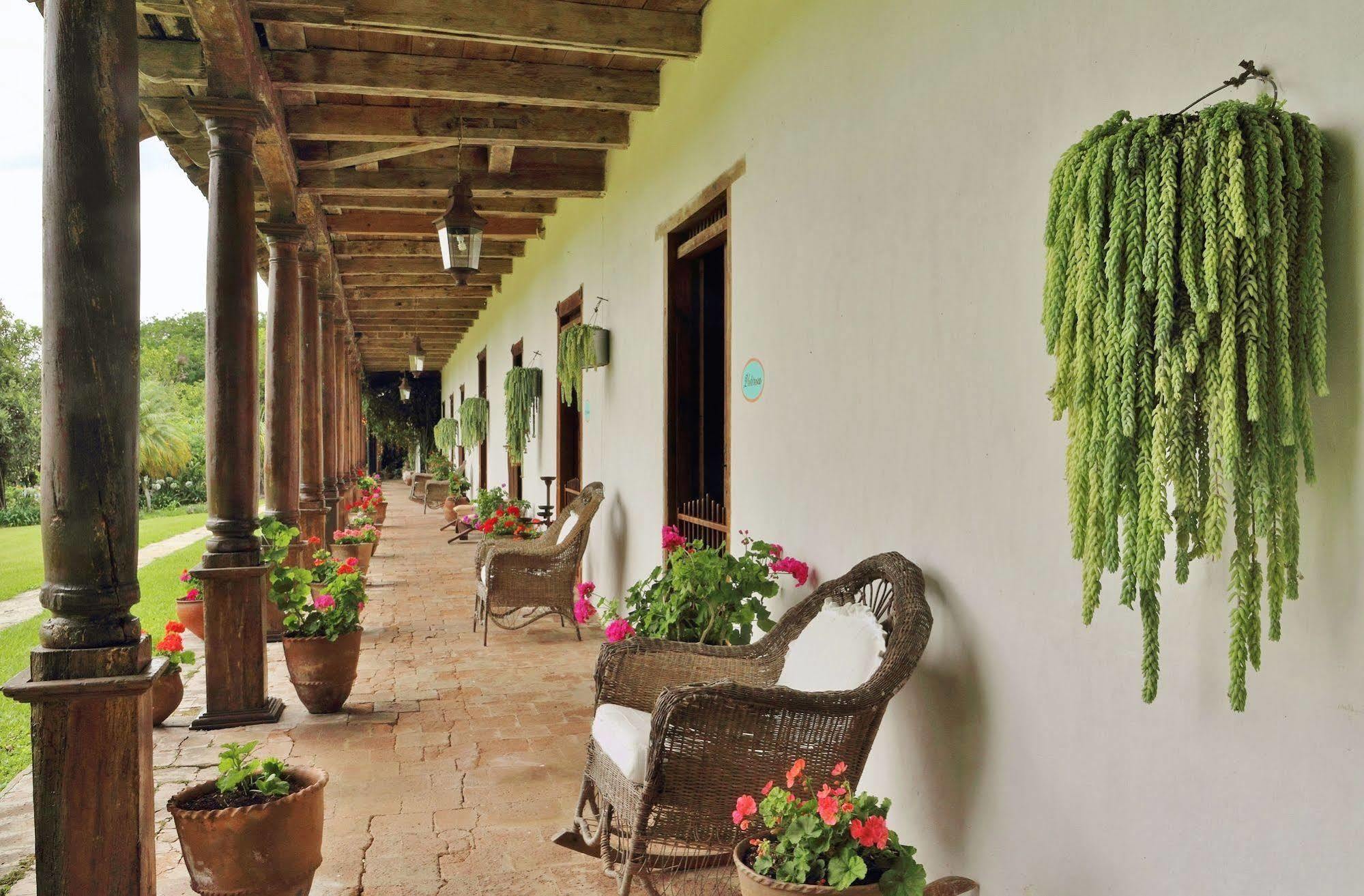 Parador-Museo Santa Maria La Trinitaria エクステリア 写真