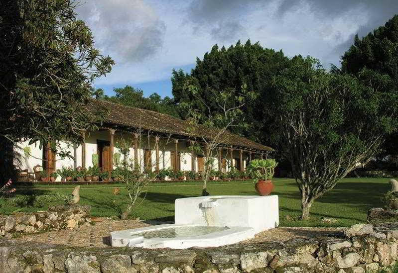 Parador-Museo Santa Maria La Trinitaria エクステリア 写真
